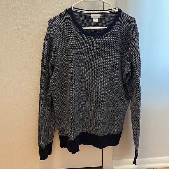 Old Navy Men's Dotted Navy Sweater Size Large - Picture 1 of 2